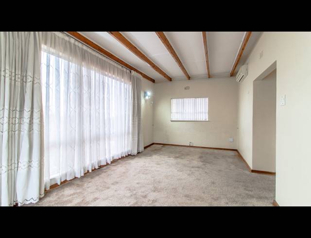 4 BEDROOM HOUSE FOR SALE IN GLENVISTA